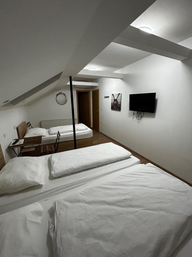 Sobe Zimmer Frei Пожега Экстерьер фото