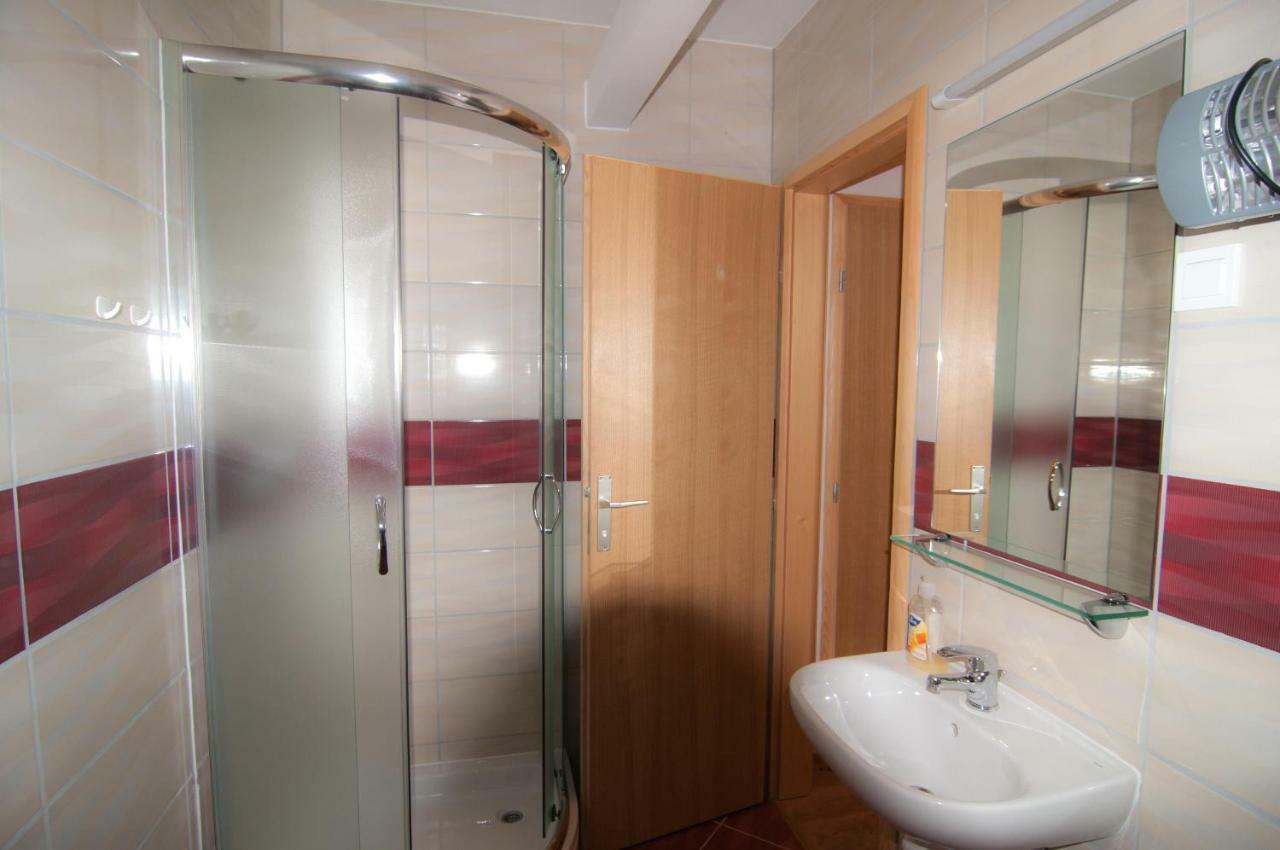 Sobe Zimmer Frei Пожега Экстерьер фото
